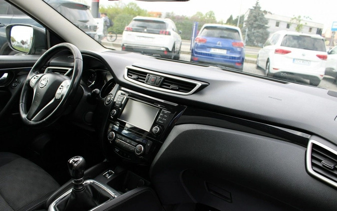 Nissan Qashqai cena 45900 przebieg: 211000, rok produkcji 2014 z Darłowo małe 326